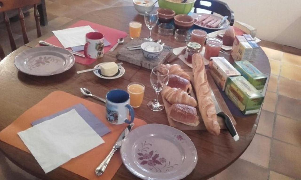 Apartmán Aux Genets De Josephine Fournols Exteriér fotografie